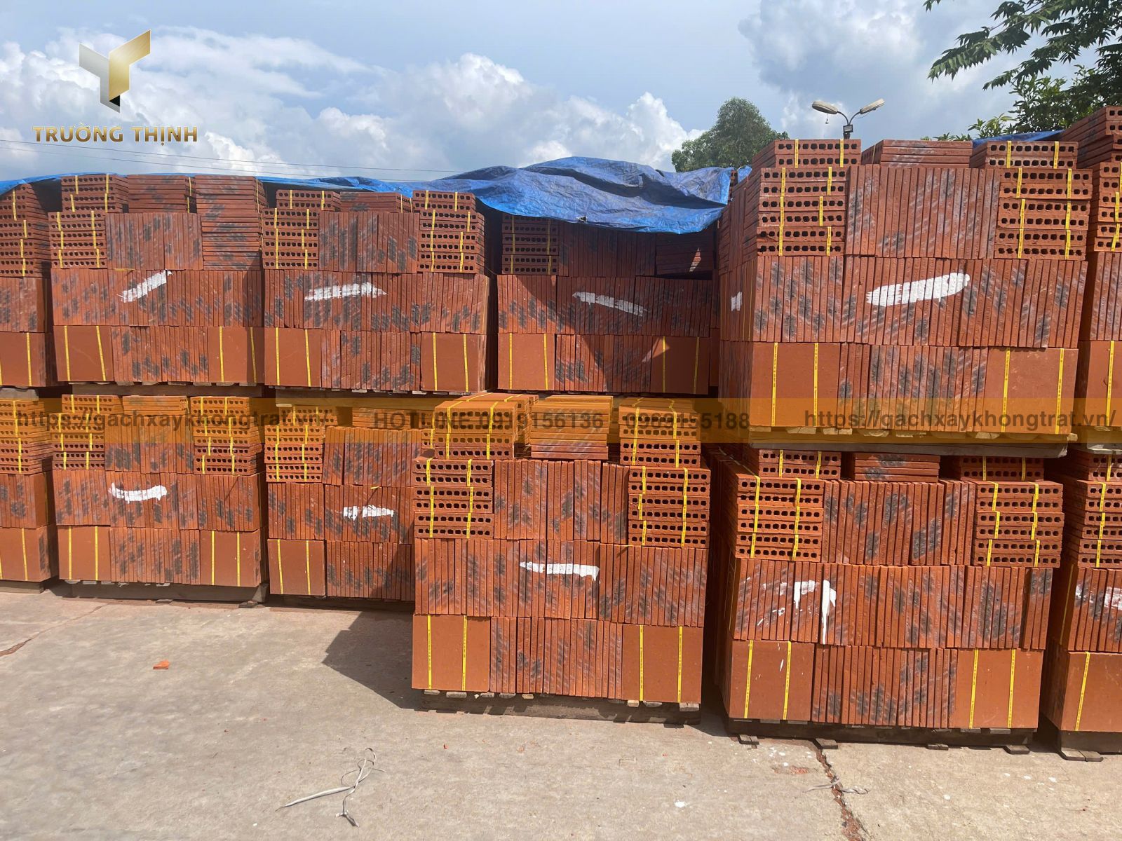   Báo giá gạch nem tách 300x300 chống nóng Xuân Hòa
