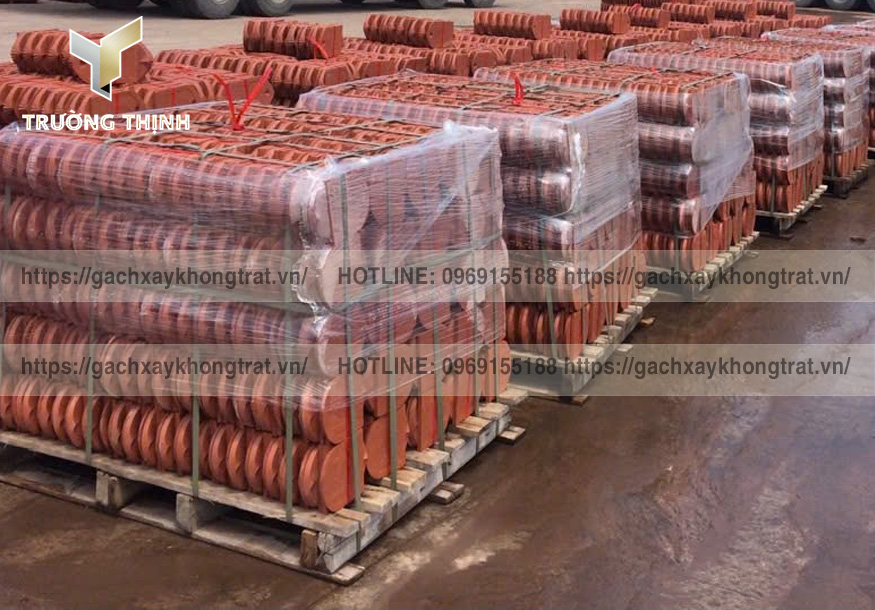 Ngói hài 150 Giếng Đáy Hạ Long được Trường Thịnh giao hàng tới chân công trình