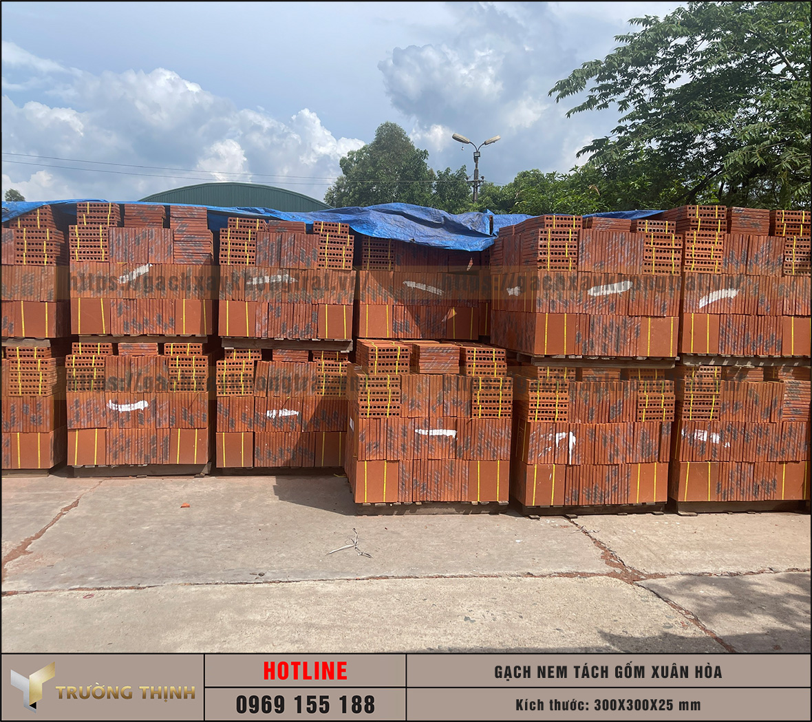 Đại lý phân phối gạch nem tách 300x300x25 gốm Xuân Hòa giá gốc tại nhà máy