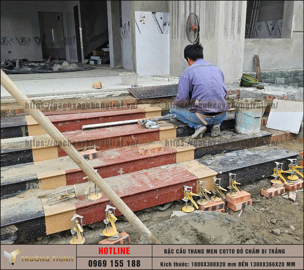 Gạch bậc cầu thang men Cotto Đỏ chấm bi trắng Đất Việt