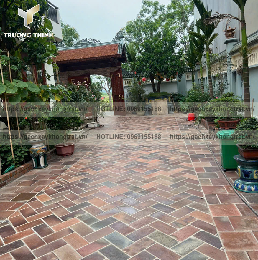 Gạch bát cổ 300x300x50 lát nền cho công trình tâm linh: Vẻ đẹp vĩnh cửu cùng thời gian