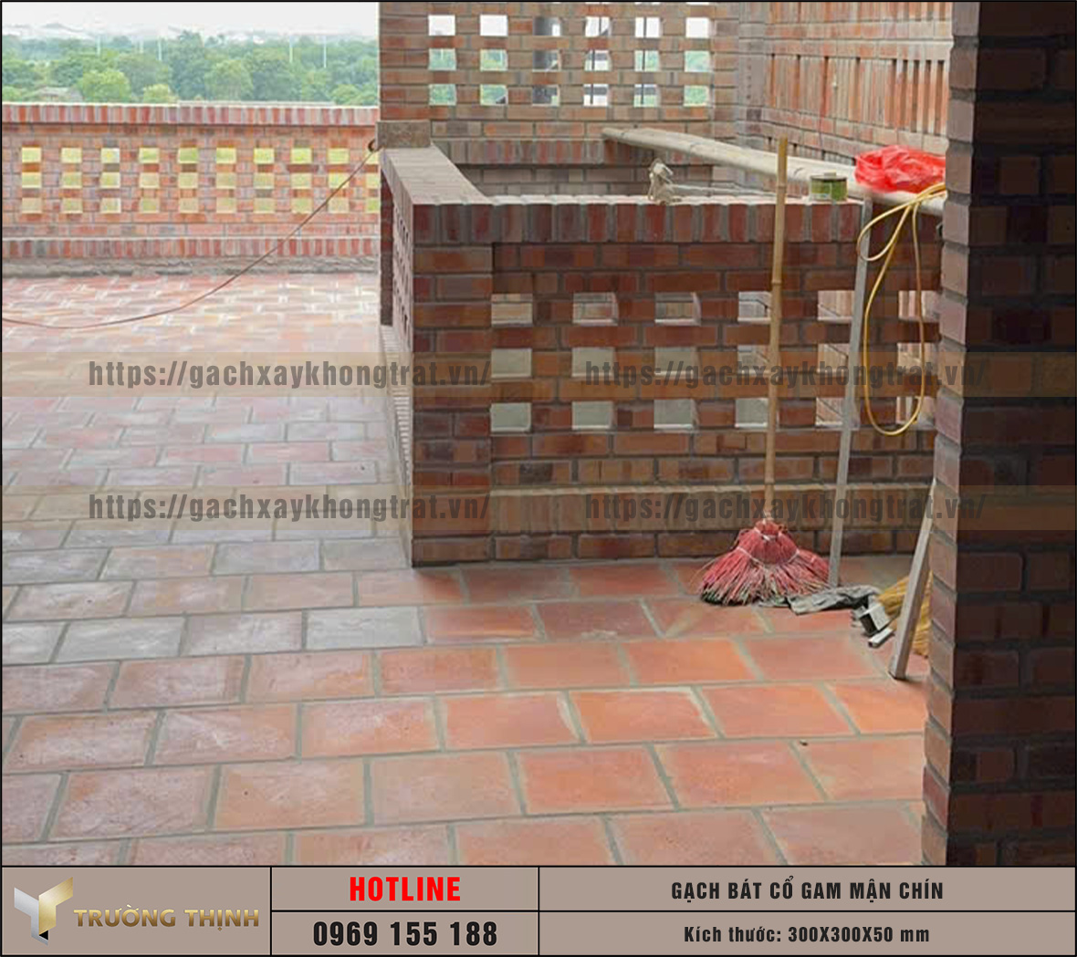 Báo giá gạch bát cổ gam màu mận chín 300x300x50: Sự lựa chọn số 1 cho các công trình tâm linh