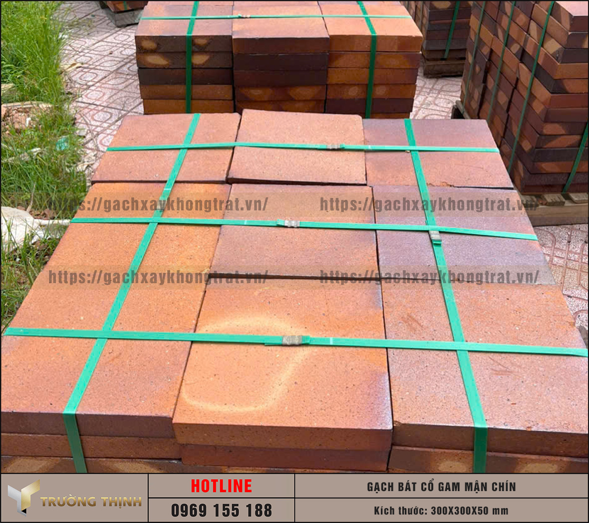 Báo giá gạch bát cổ gam màu mận chín 300x300x50: Sự lựa chọn số 1 cho các công trình tâm linh