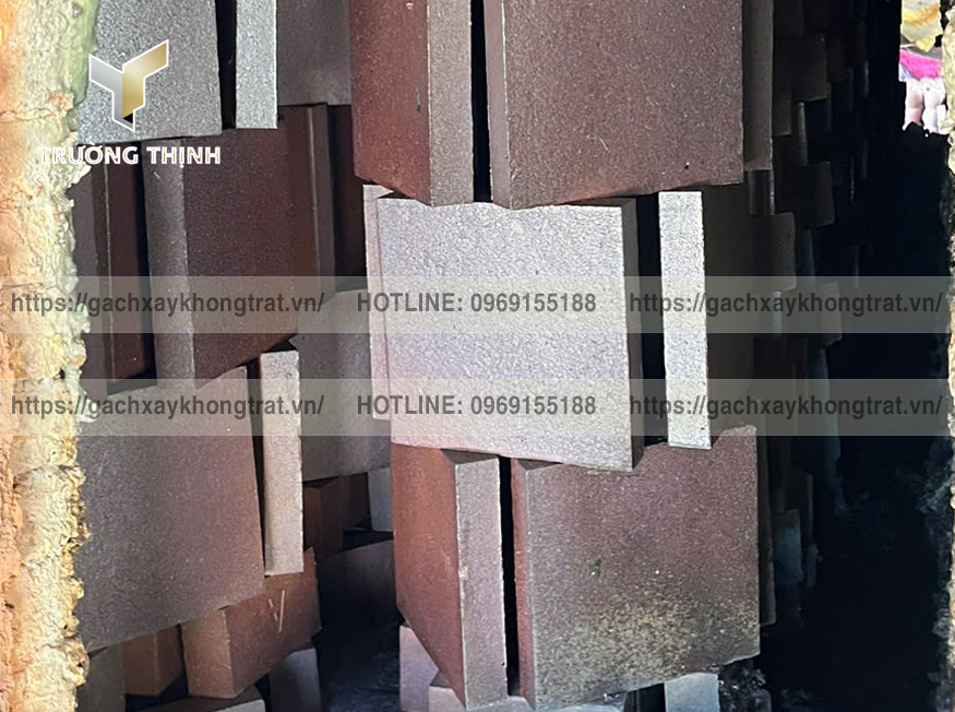 Gạch Cổ - Gạch bát thủ công đốt củi 300x300x50: Nét Đẹp Hoài Cổ & Bền Vững | Trường Thịnh