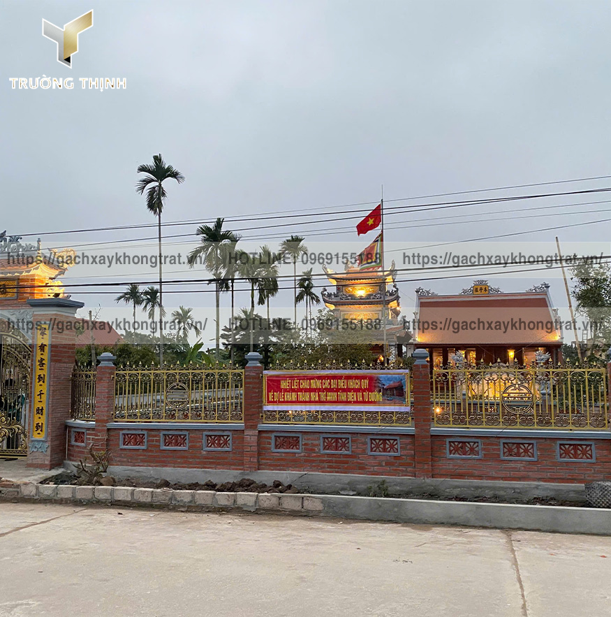 Gạch Xây Tường Không Trát Cho Công Trình Tâm Linh: Nét Đẹp Hoài Cổ & Trang Nghiêm