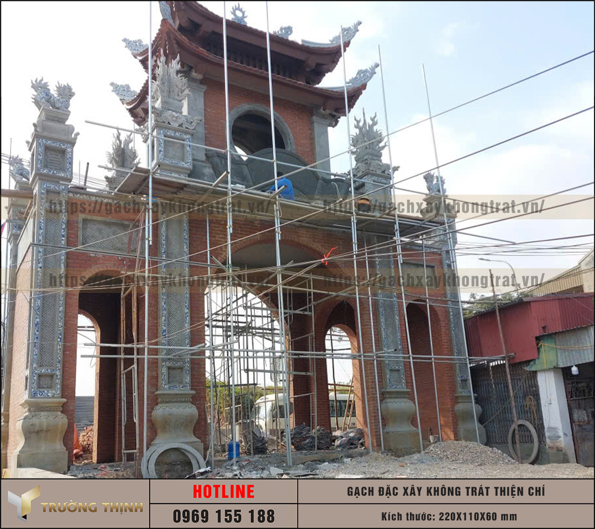 Thiết kế cổng tam quan bằng gạch đất nung không trát: Vẻ đẹp vĩnh cửu