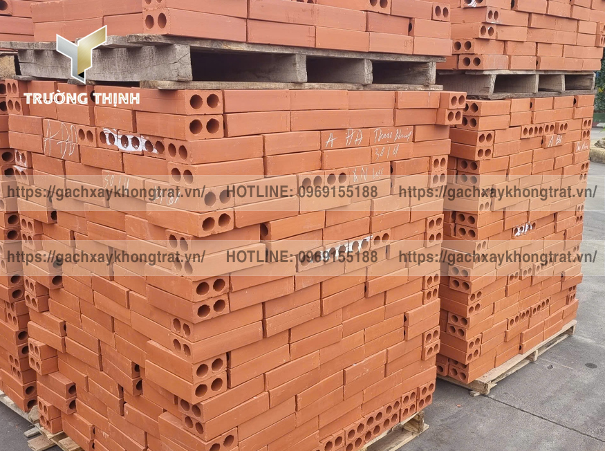 Khám phá thiết kế nhà phố hiện đại với gạch xây không trát Đất Việt: vẻ đẹp mộc mạc, bền vững, tiết kiệm chi phí