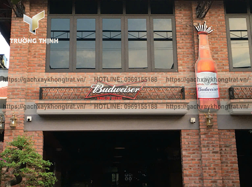 Tường gạch không trát: Lựa chọn đột phá cho quán cafe, nhà hàng