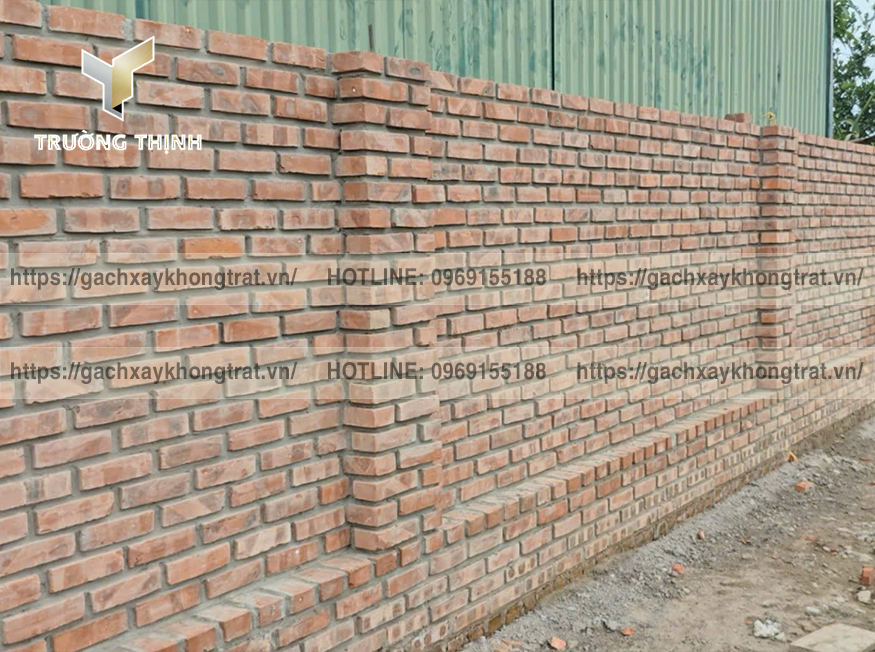 Ứng dụng gạch không trát Từ Sơn trong thi công tường rào, cổng vườn | Trường Thịnh Group